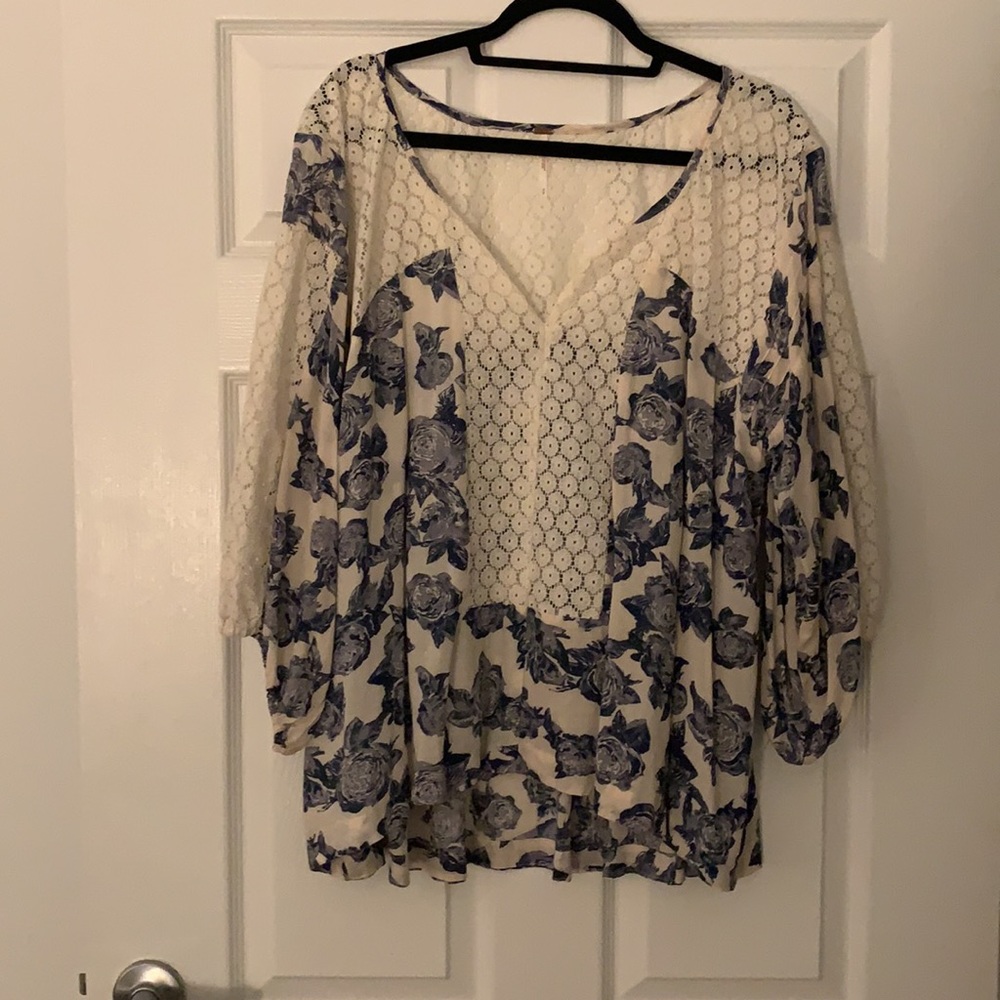 FREE PEOPLE FLORAL BLOUSE